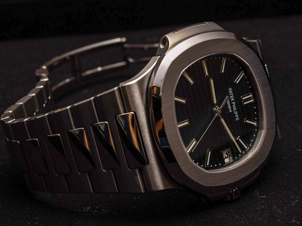 Patek Phillipe Silver dark