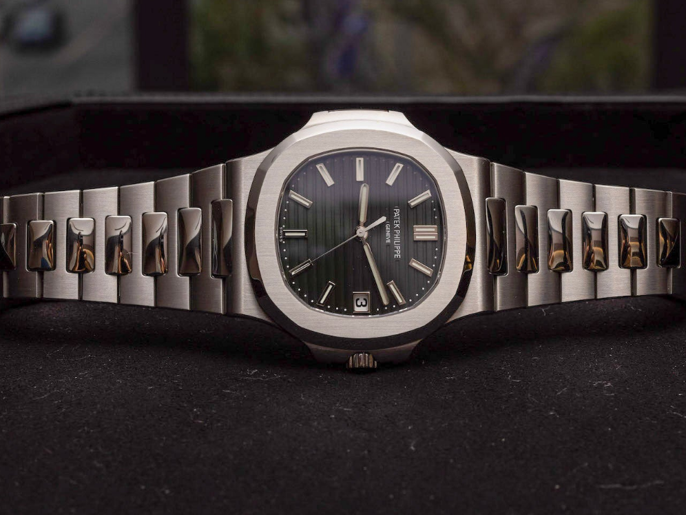 Patek Phillipe Silver dark